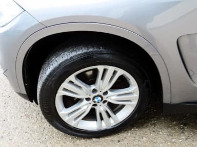 X5 (F15)