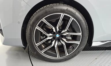 7 Series (G70)