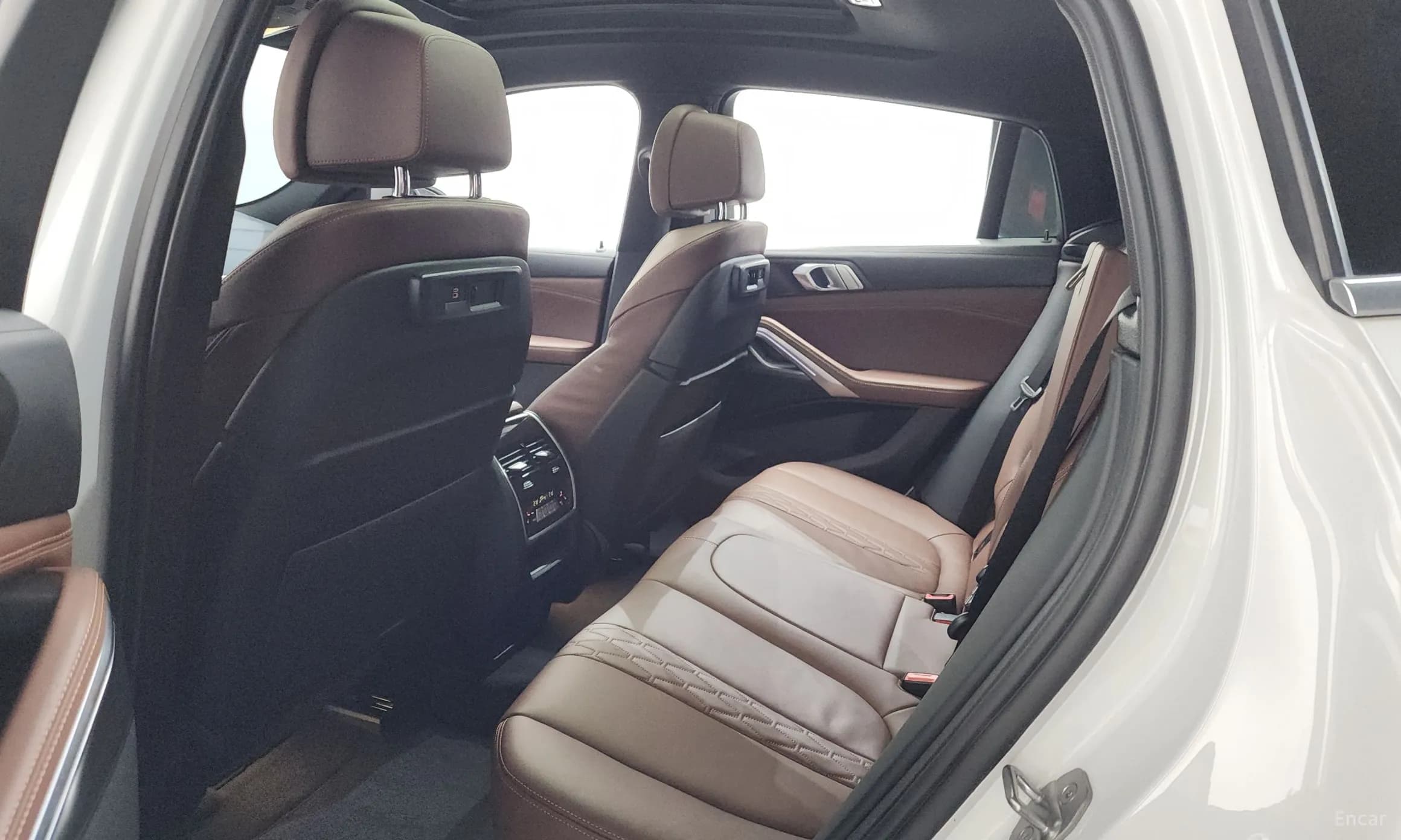 X6 (G06)