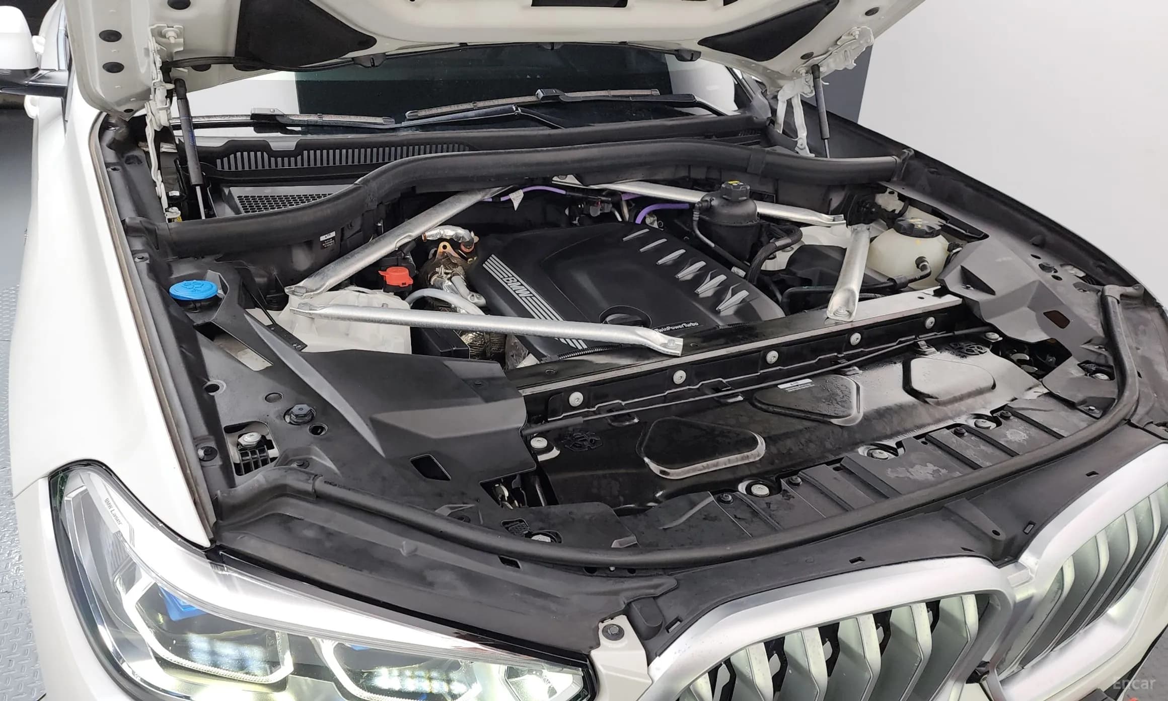 X6 (G06)