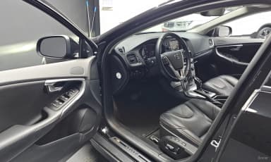 V40 Cross Country