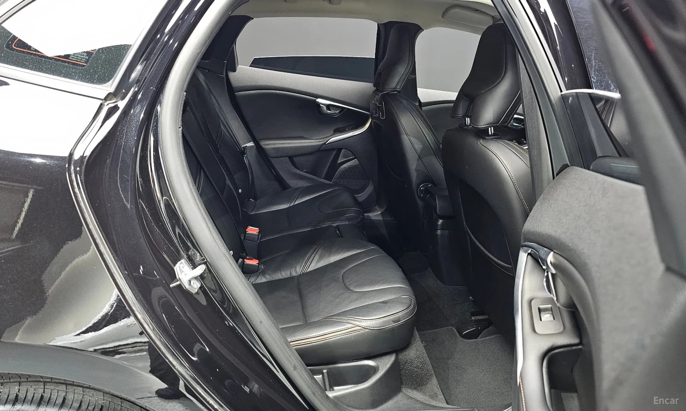 V40 Cross Country