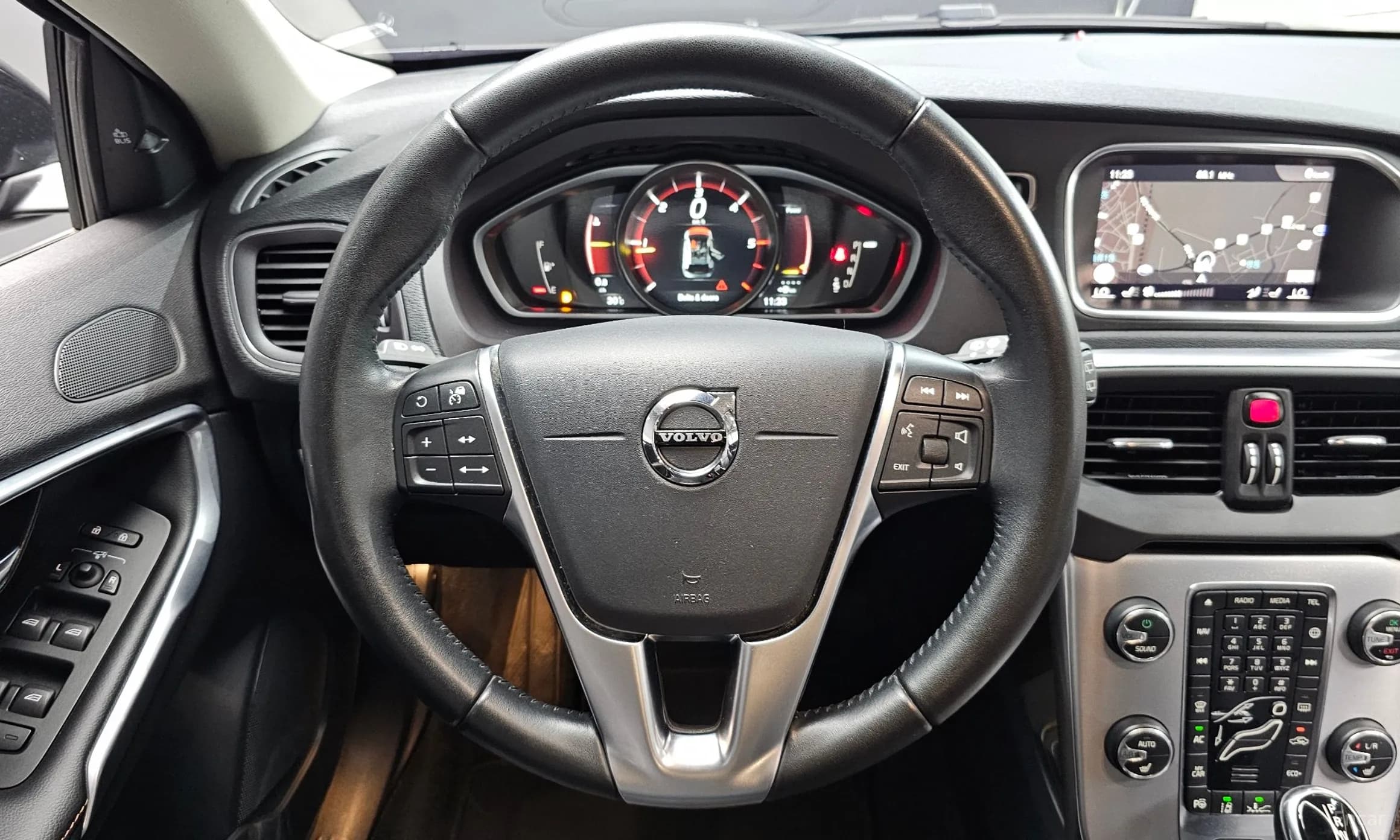 V40 Cross Country