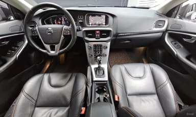 V40 Cross Country