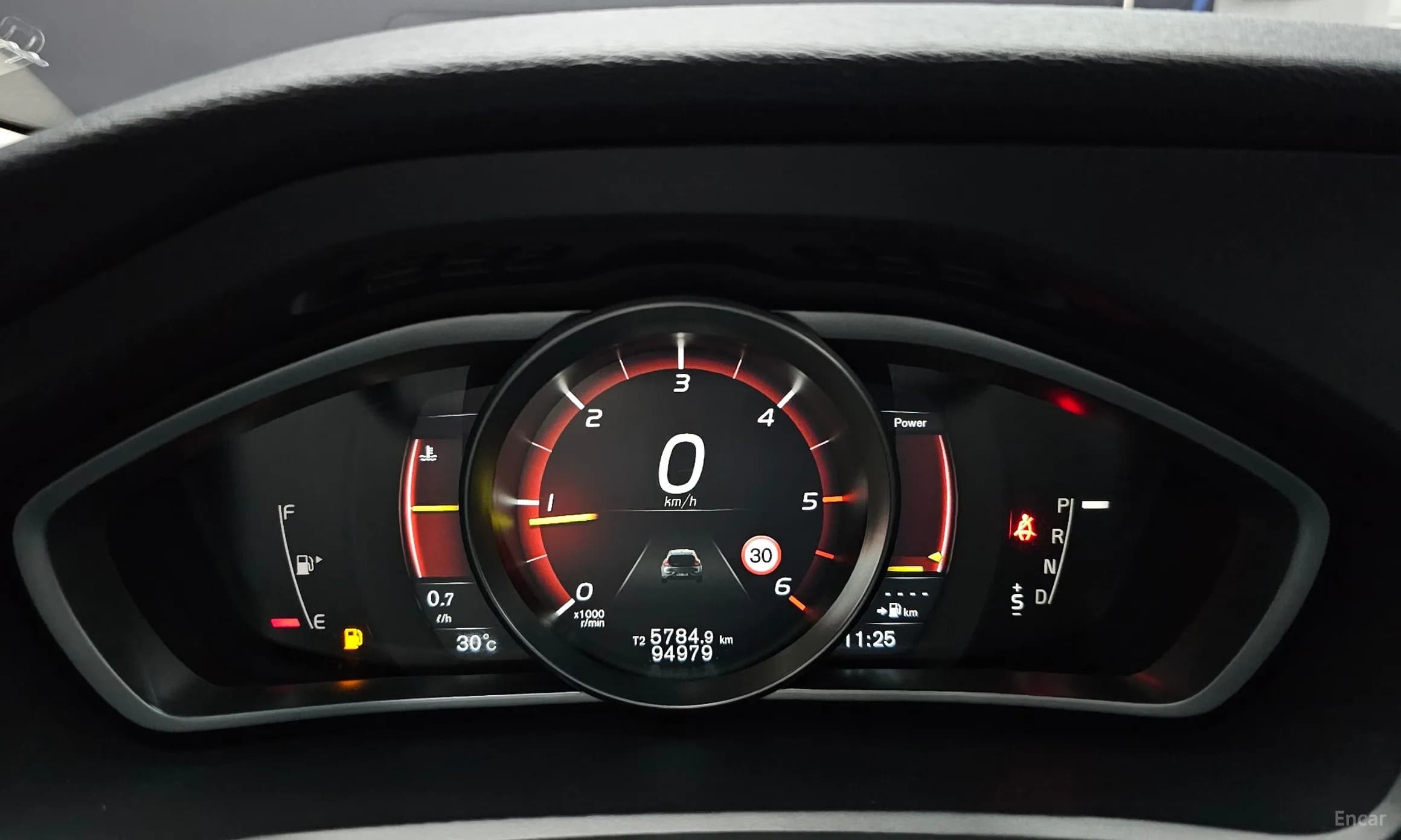 V40 Cross Country