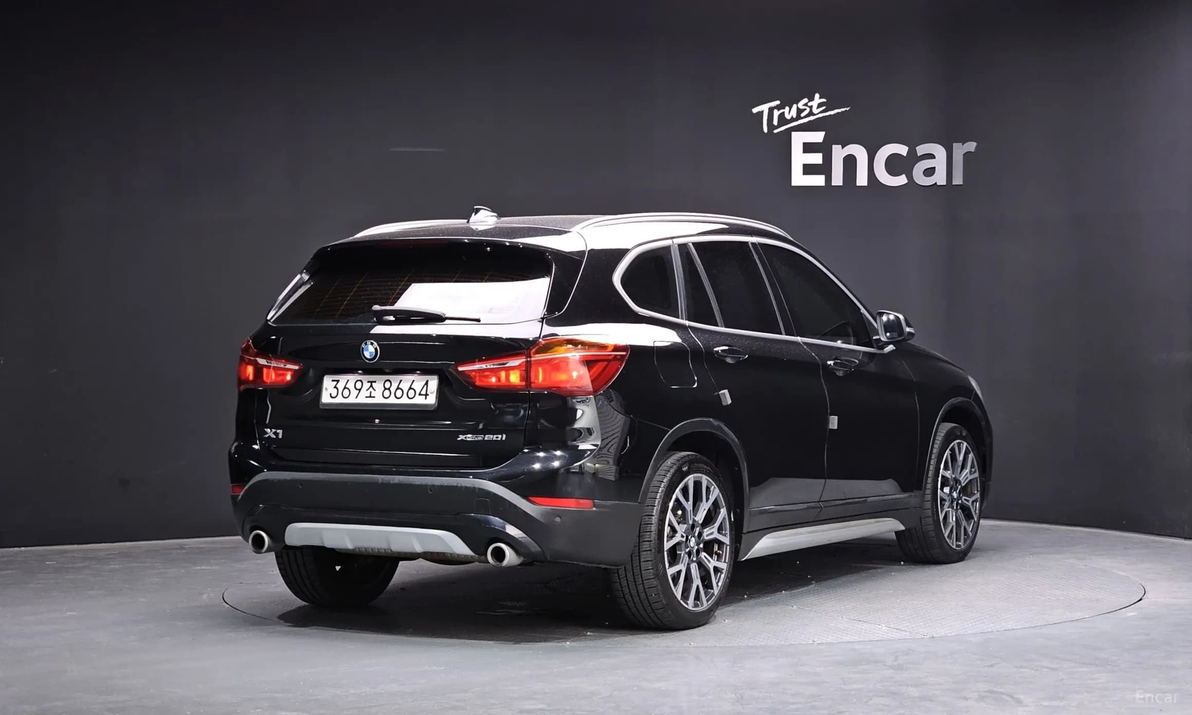 X1 (F48)