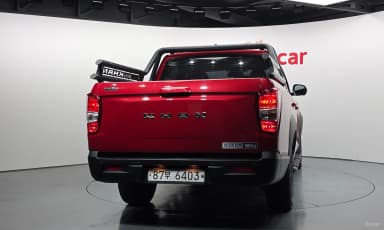Rexton Sports Khan