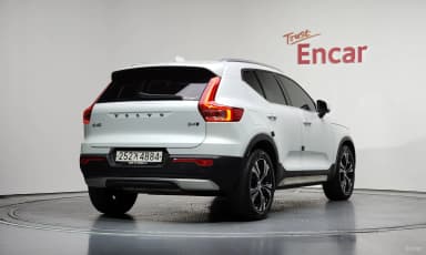 XC40