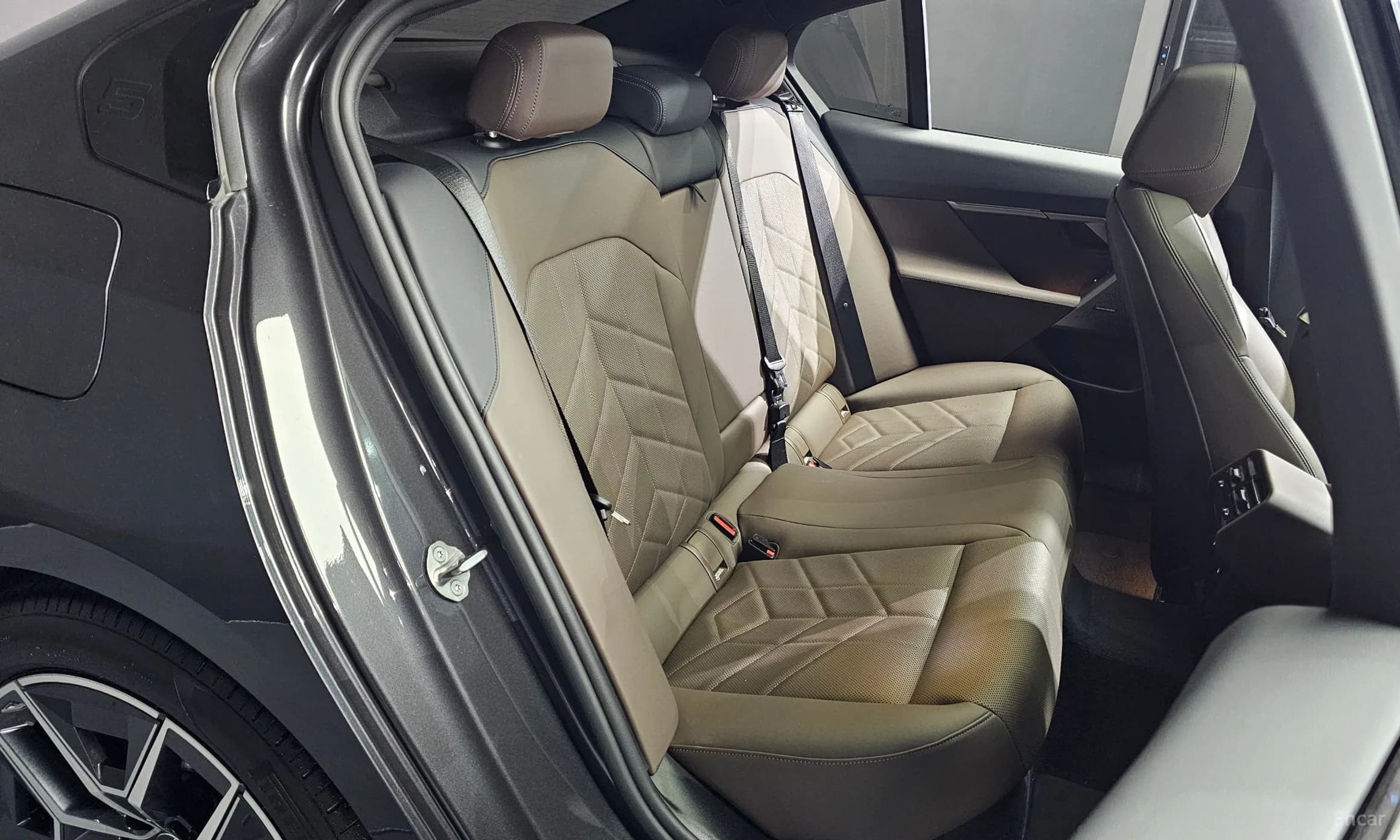 5 Series (G60)