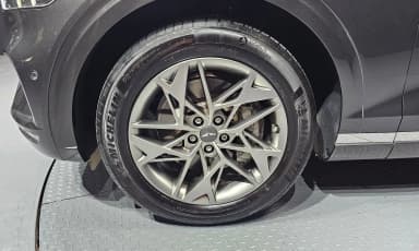GV70