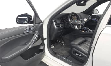 X6 (G06)