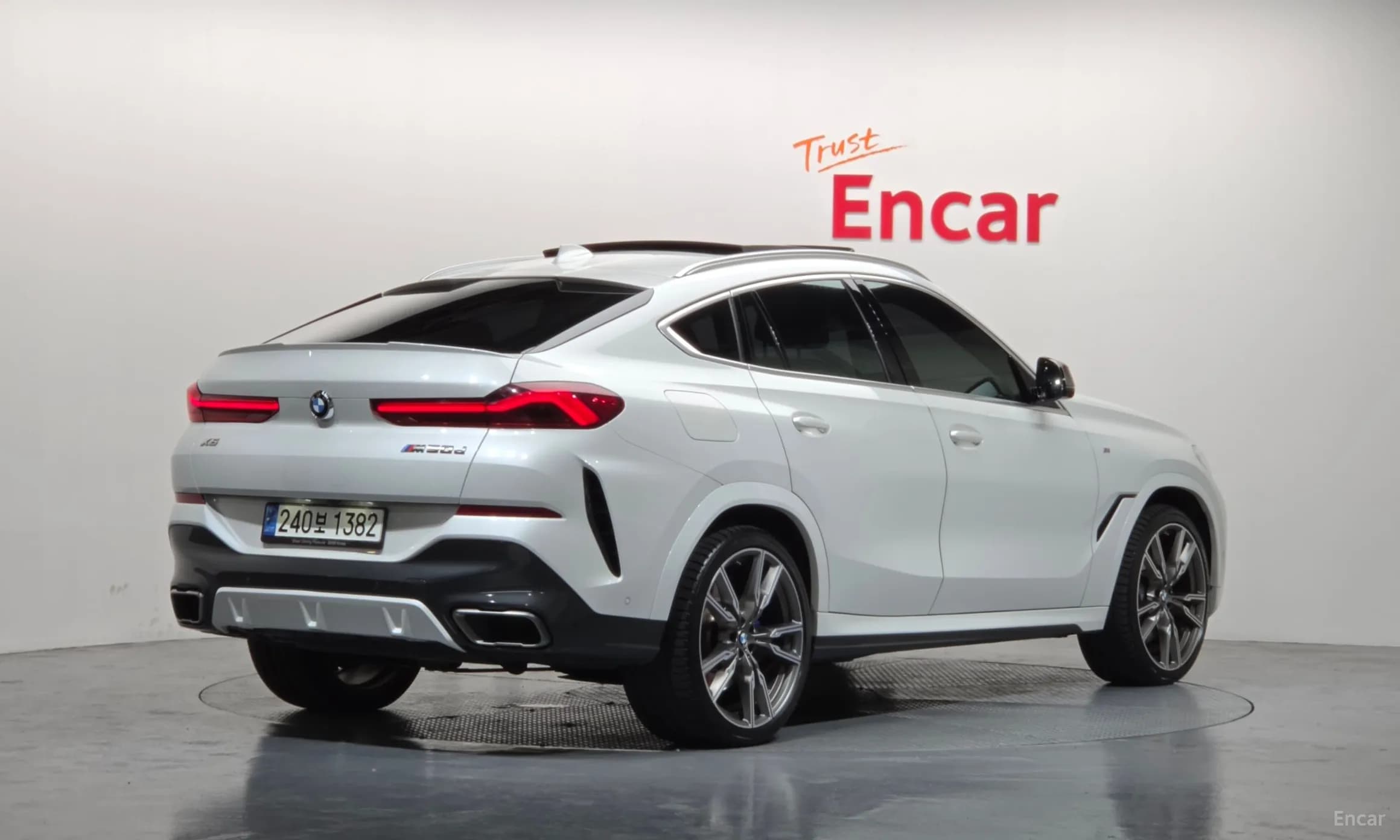 X6 (G06)