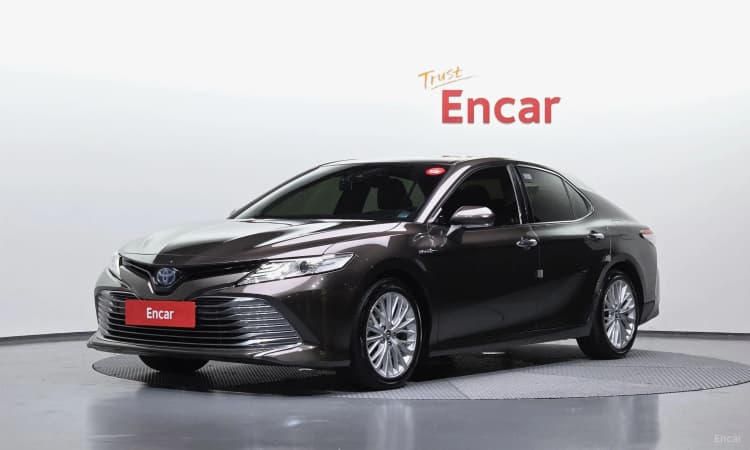 Camry (XV70)