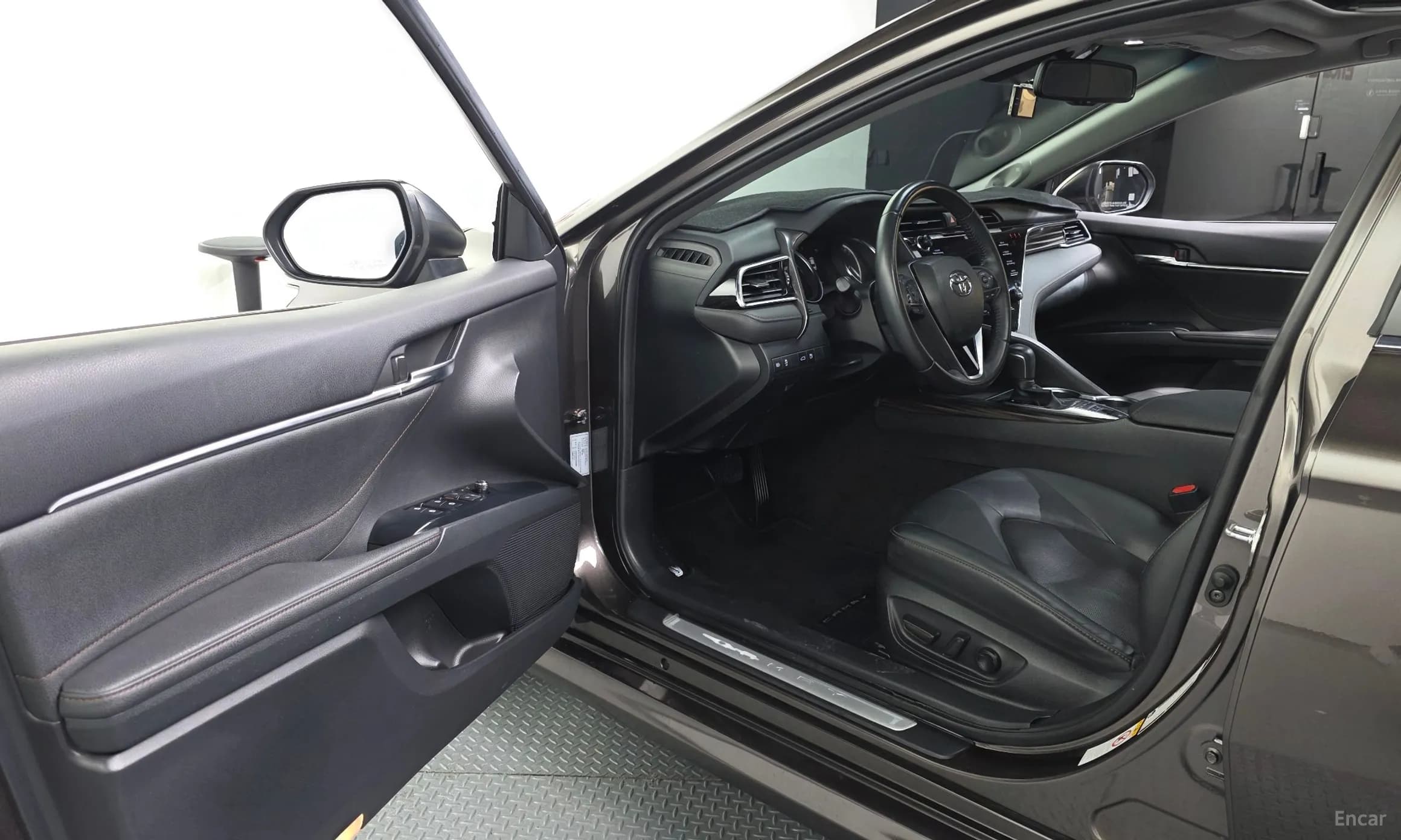 Camry (XV70)
