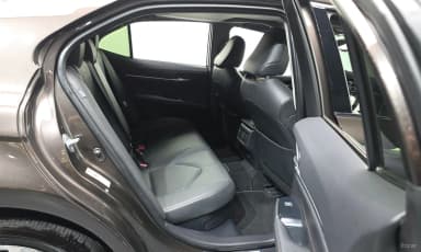 Camry (XV70)