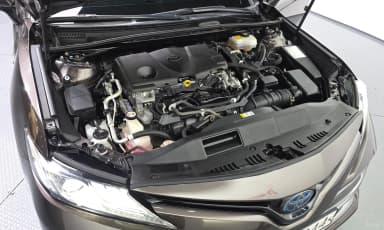 Camry (XV70)