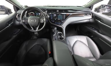 Camry (XV70)