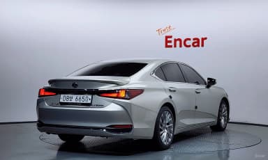 ES300h 7th Generation
