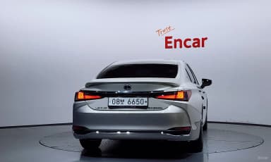 ES300h 7th Generation