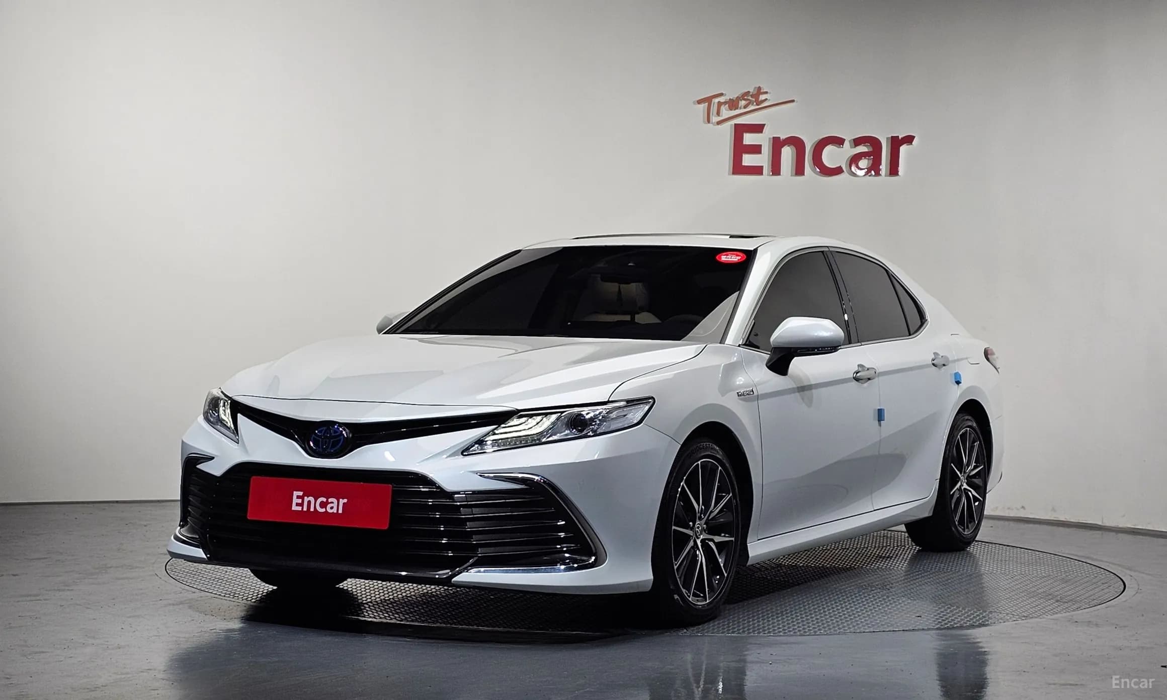 Camry (XV70)
