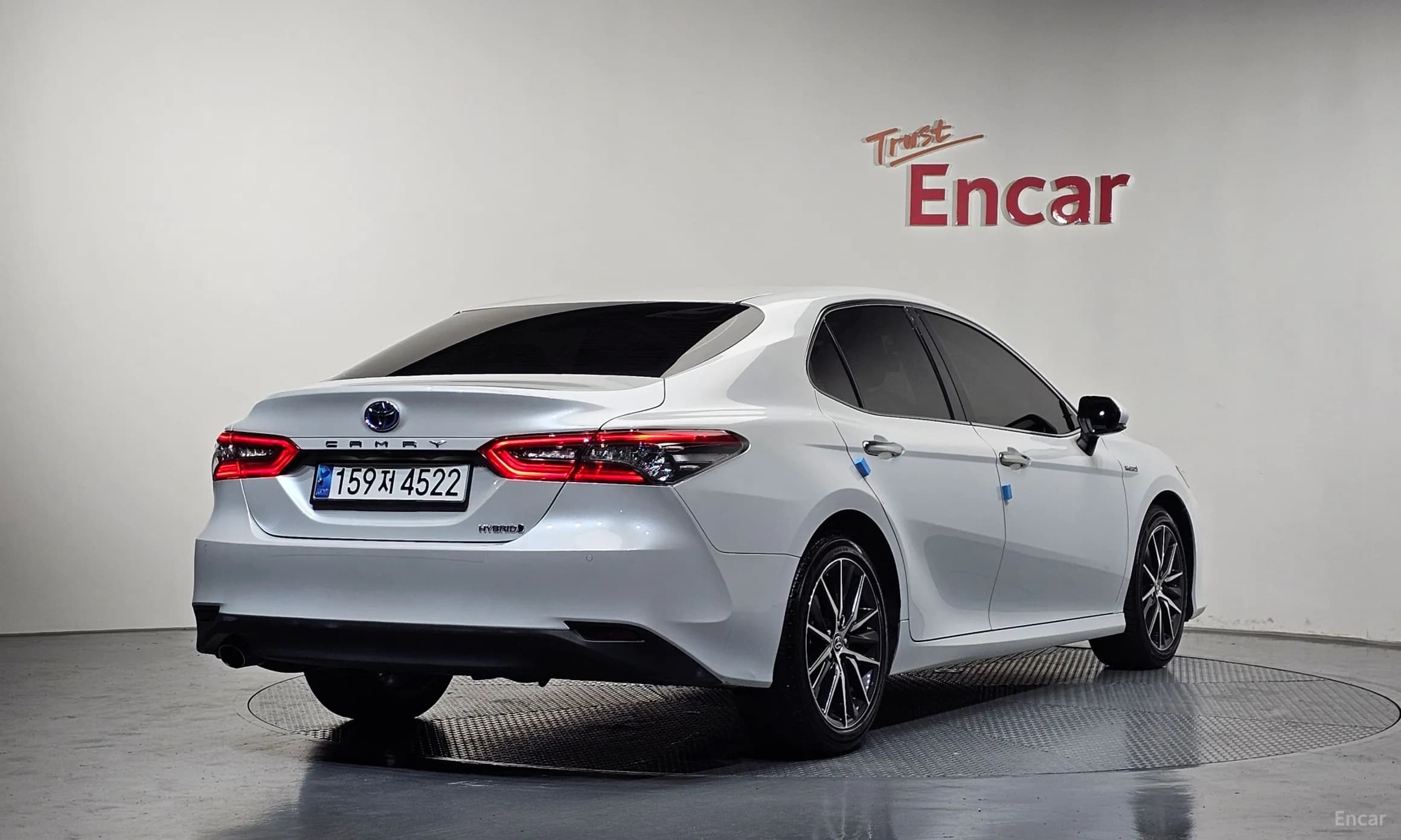 Camry (XV70)