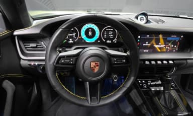 911 (992)