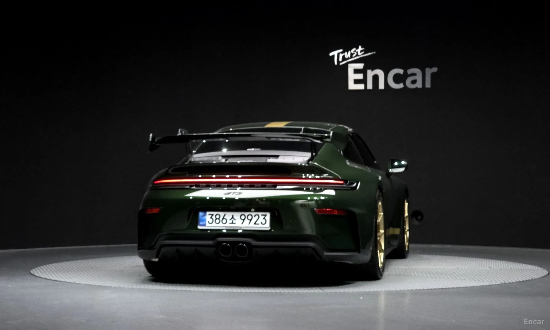 911 (992)