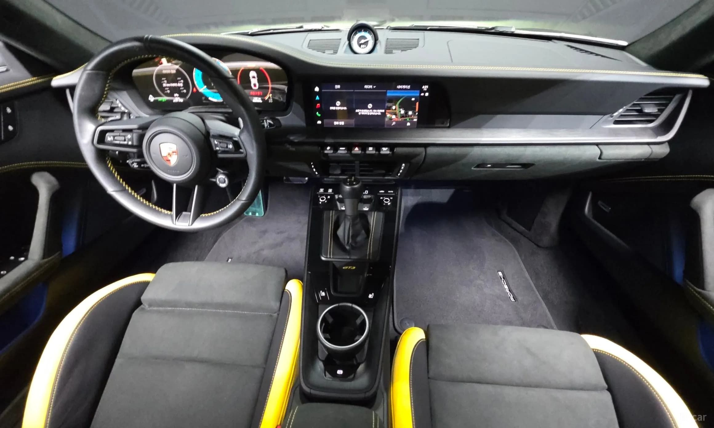 911 (992)