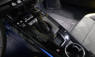 911 (992)