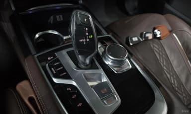 7 Series (G11)