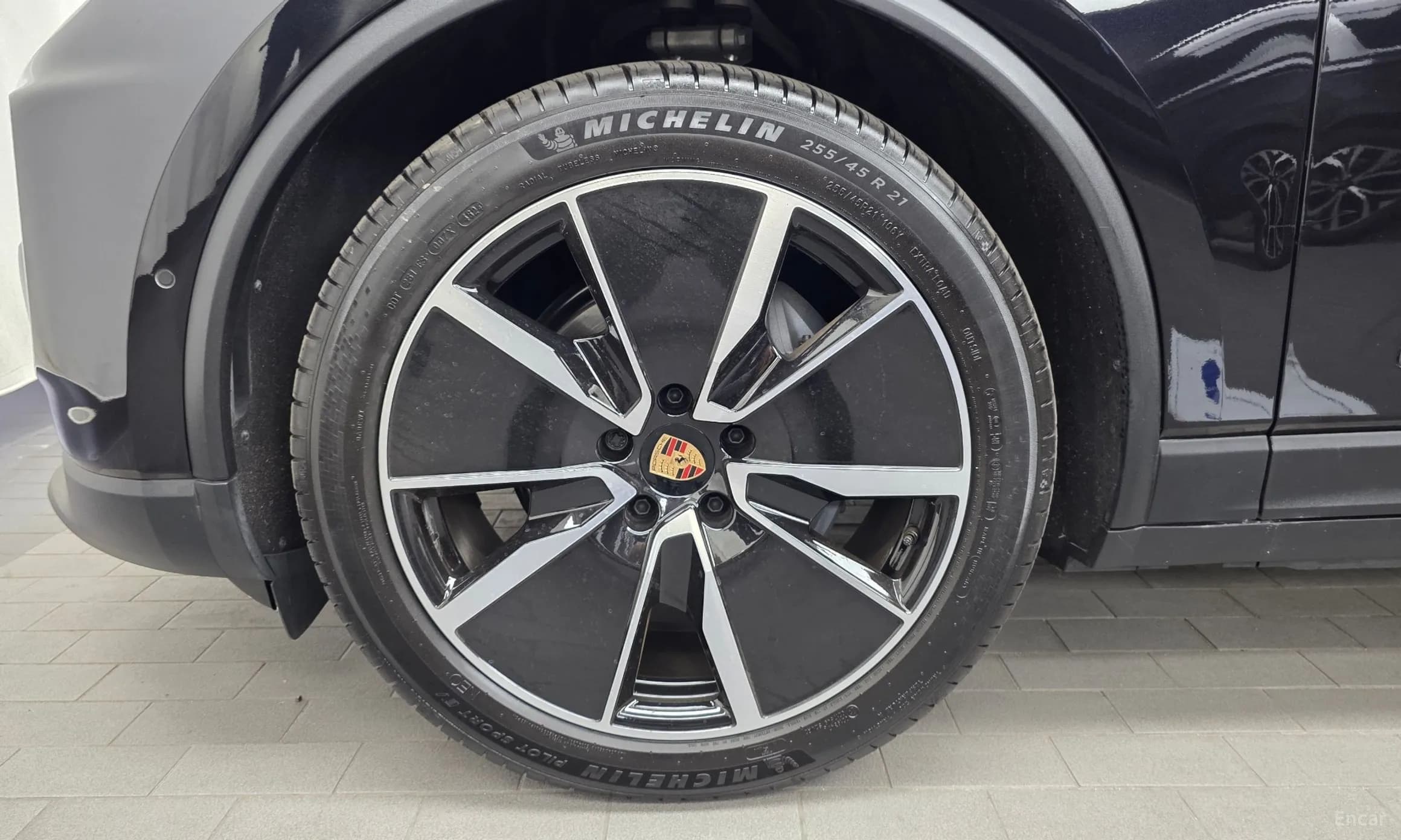Macan EV