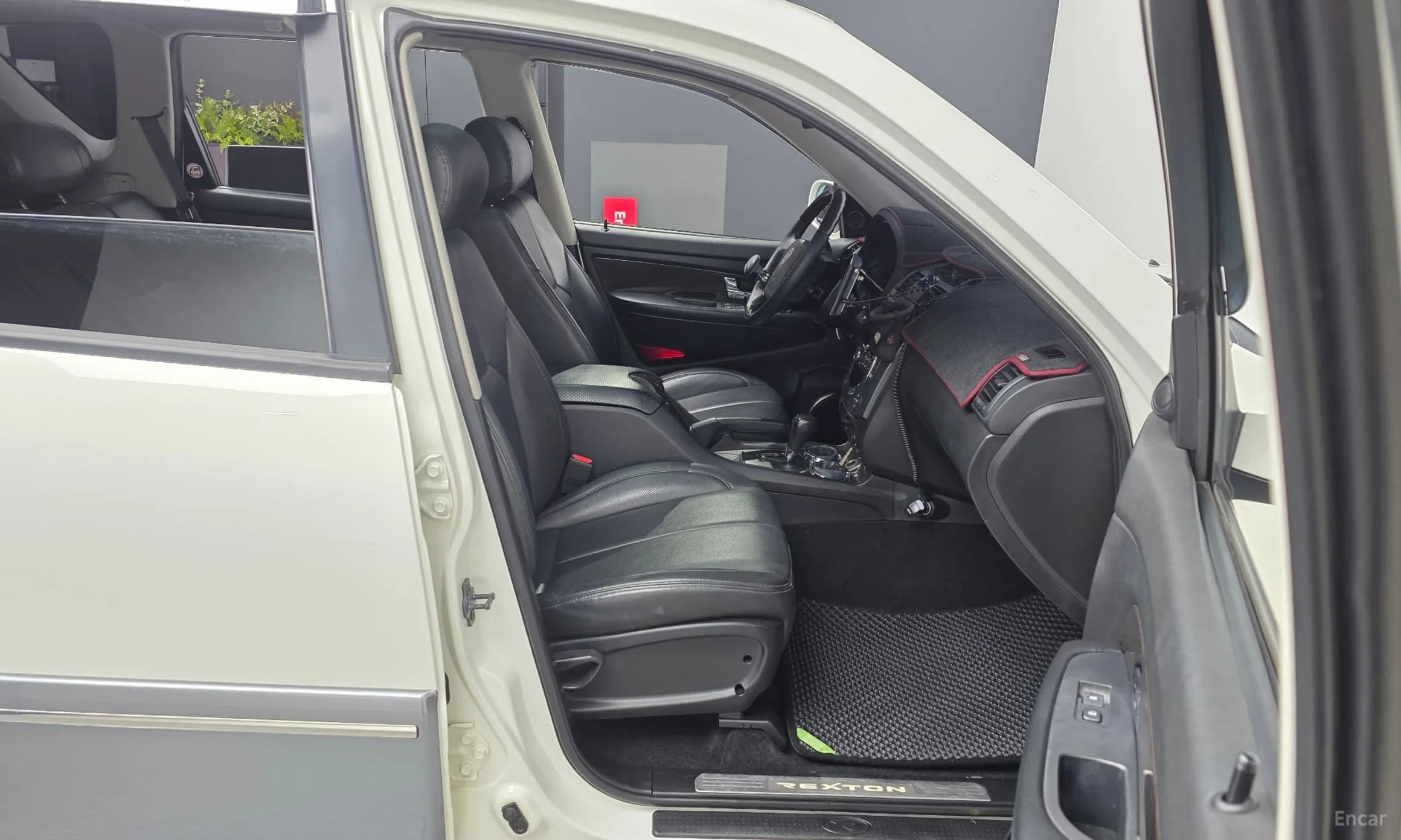 Super Rexton