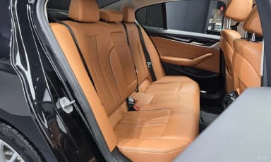 5 Series (G30)