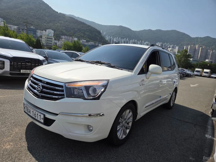 Korando Turismo
