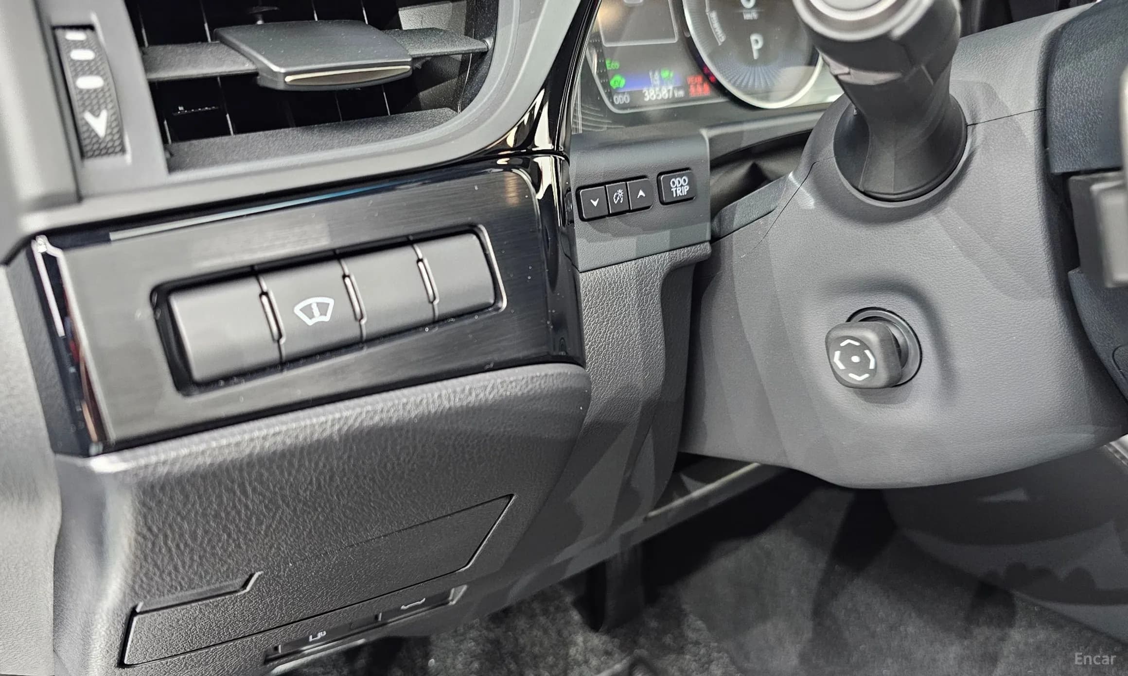 ES300h 7th Generation
