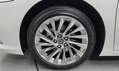 ES300h 7th Generation