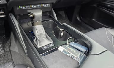 ES300h 7th Generation