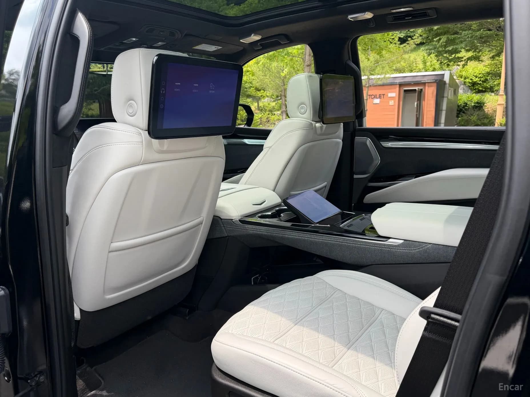 Escalade 5th Generation