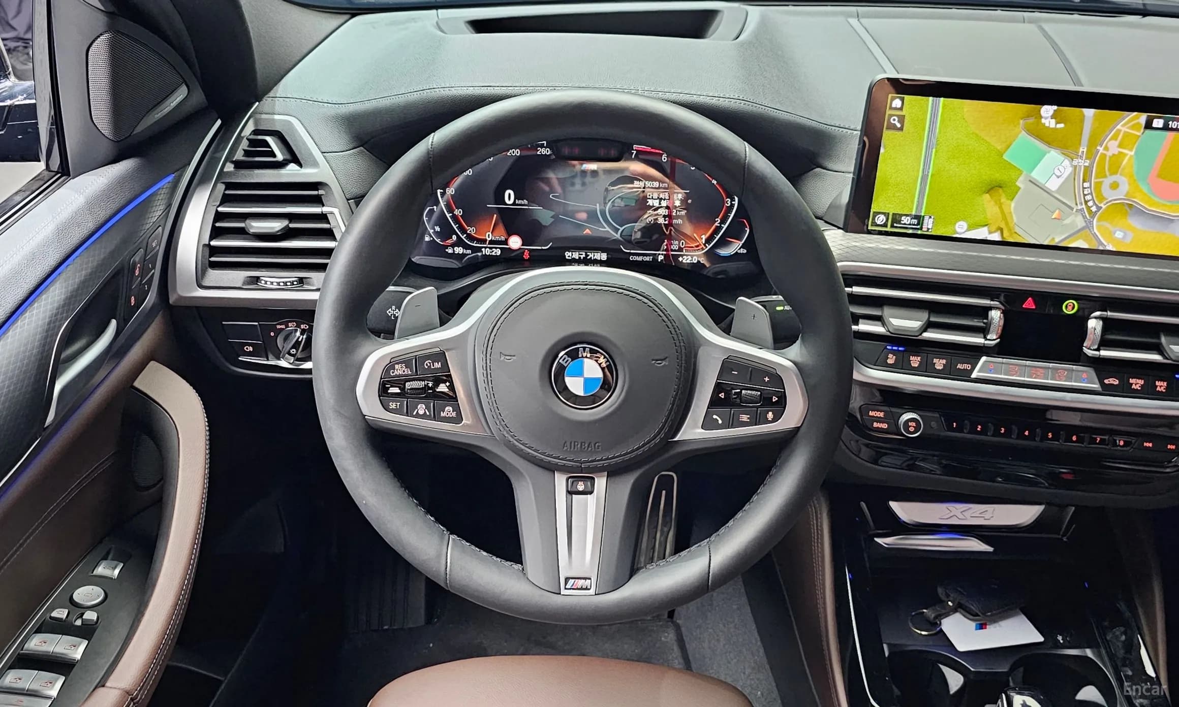 X4 (G02)