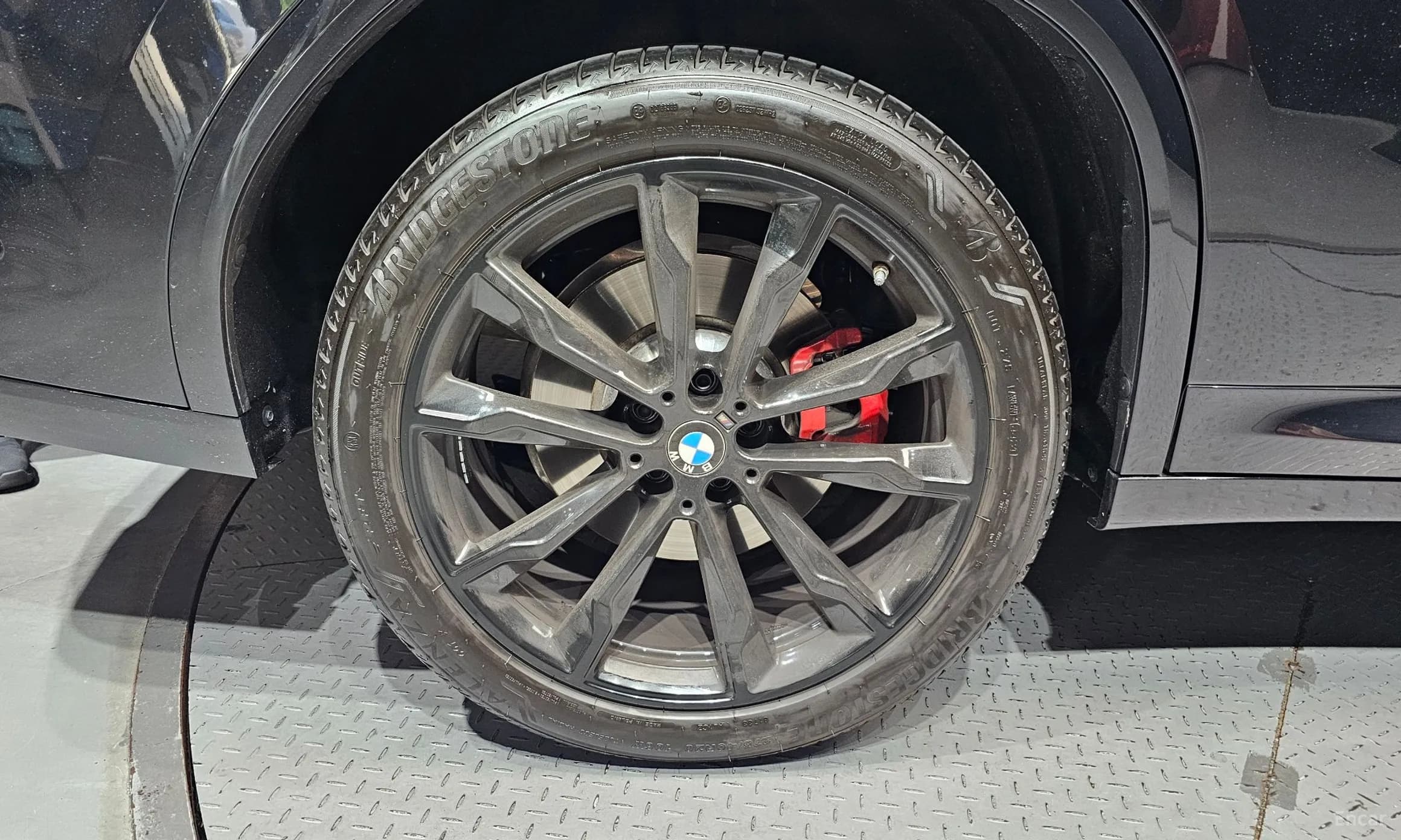 X4 (G02)