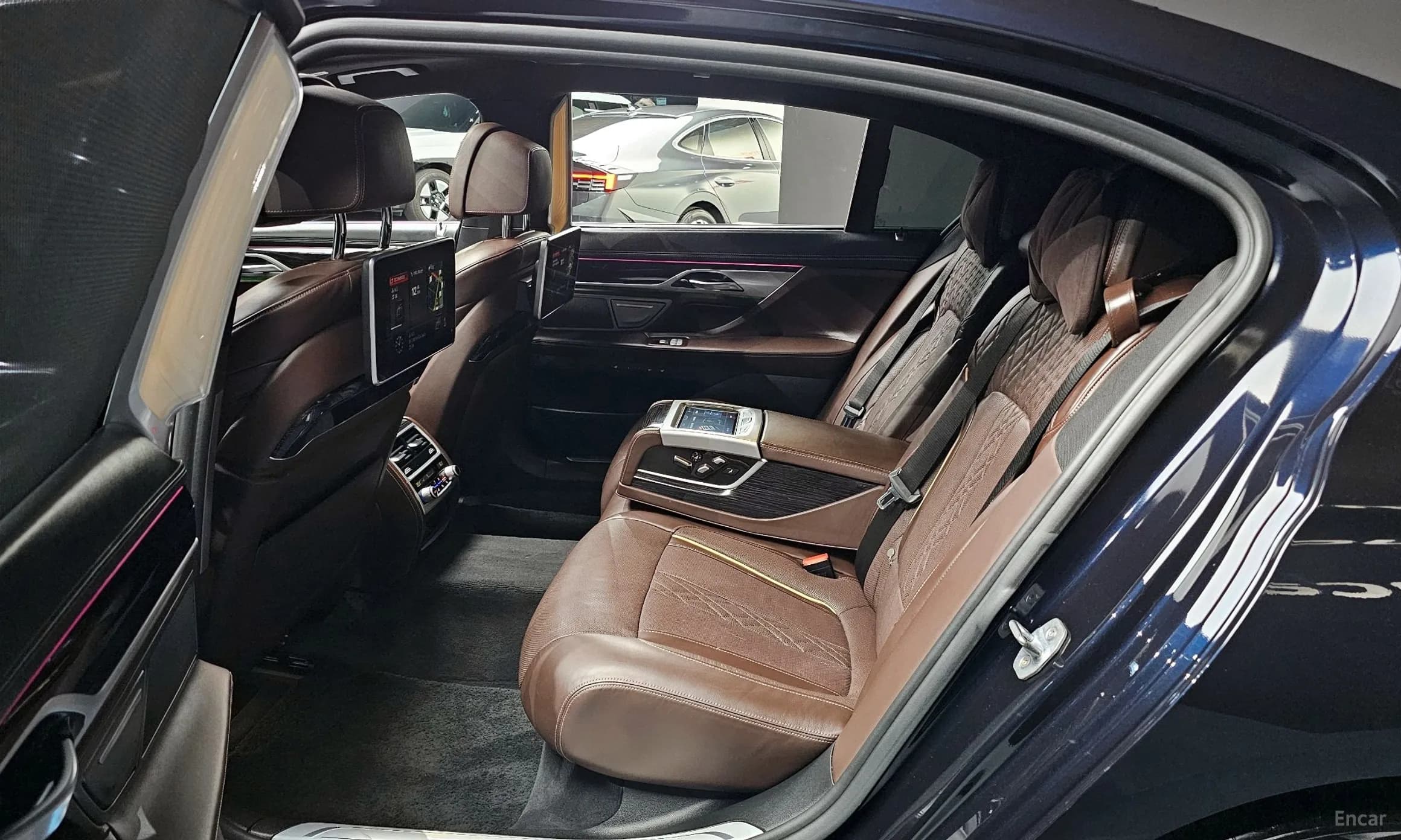7 Series (G11)
