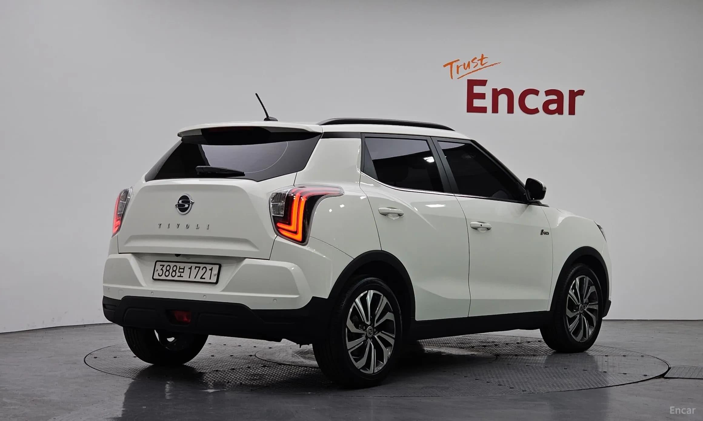 Berry New Tivoli