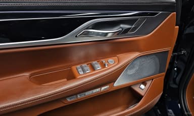 7 Series (G11)