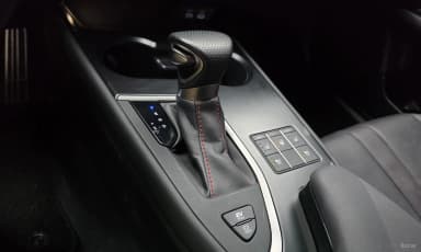 UX250h