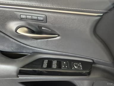 ES300h 7th Generation