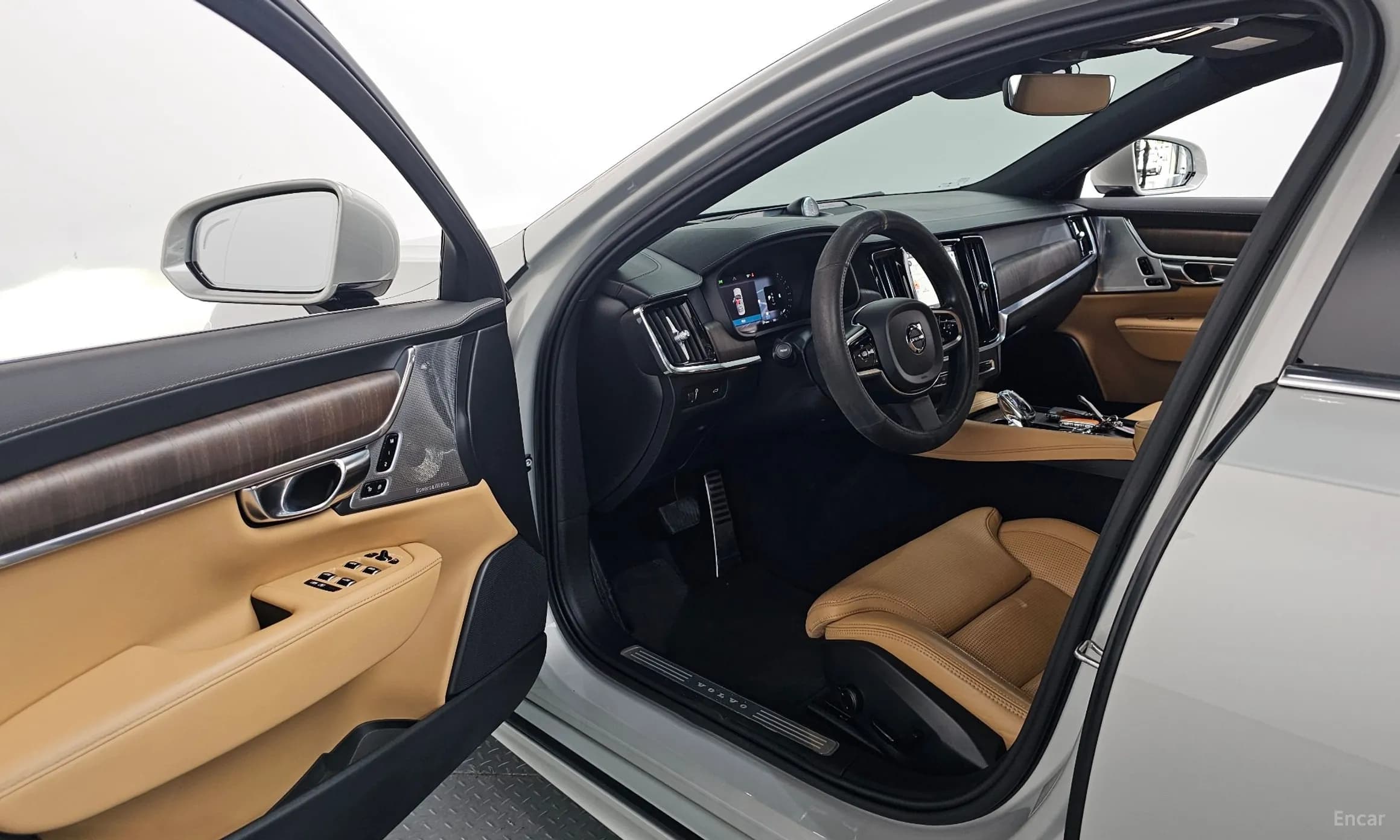 S90