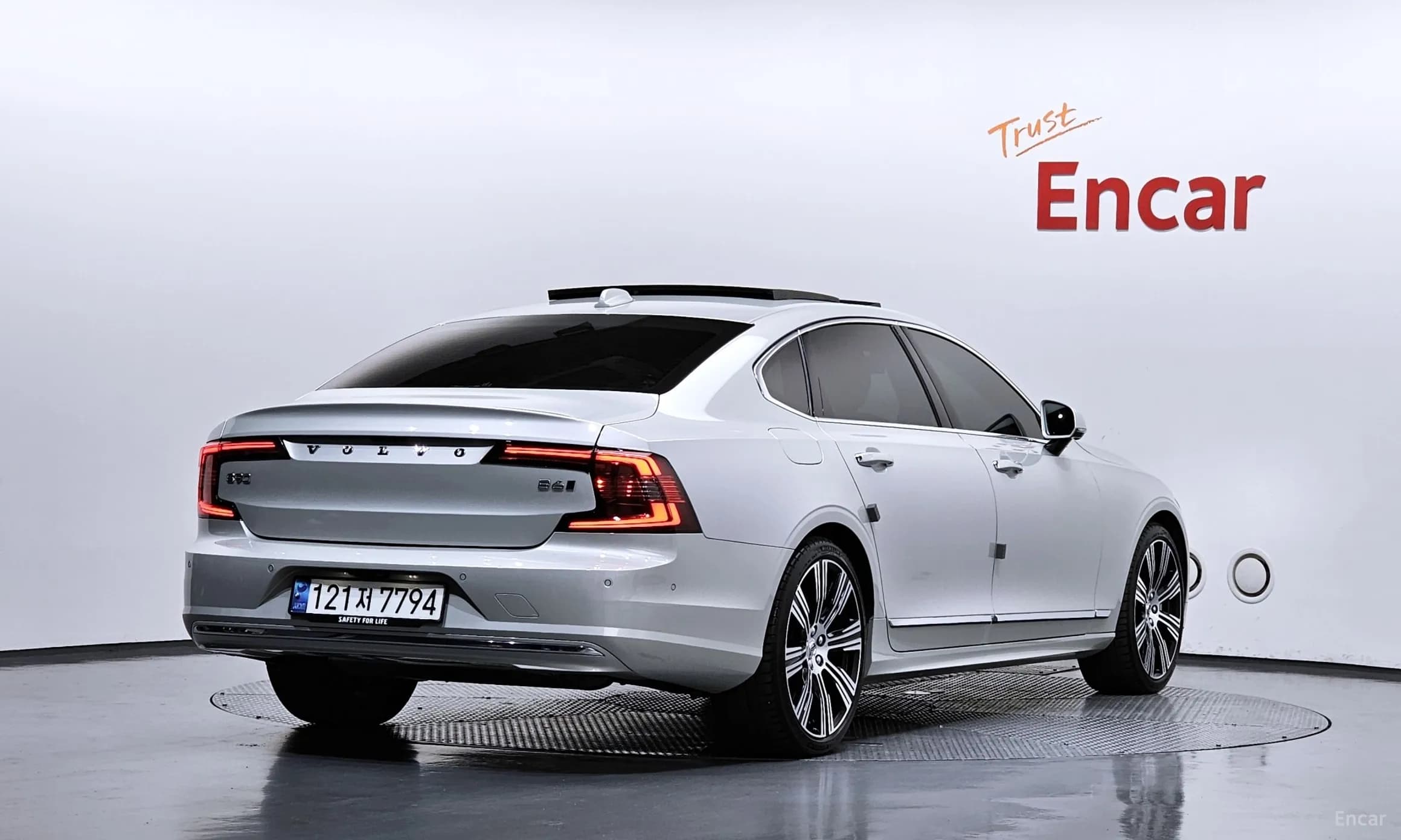 S90