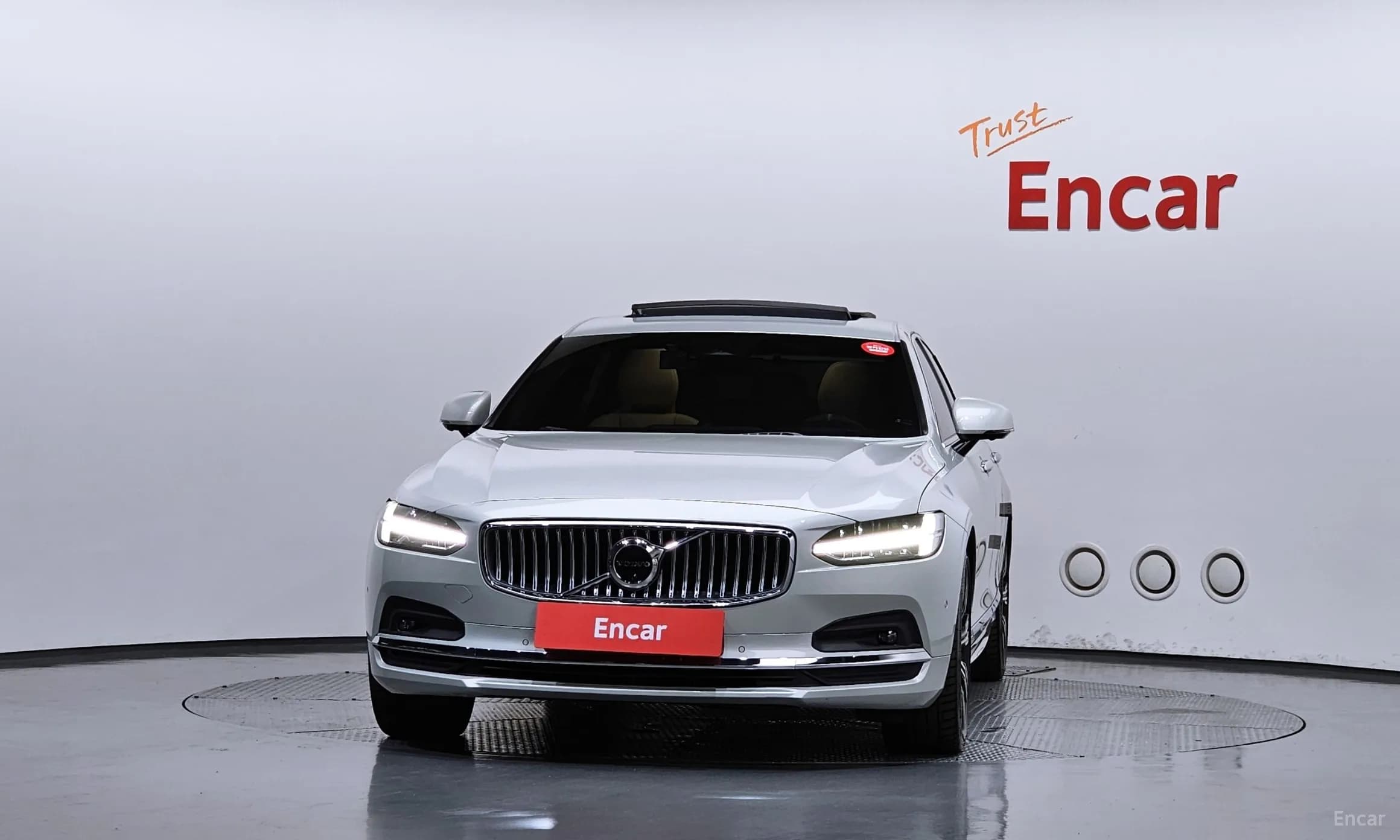 S90