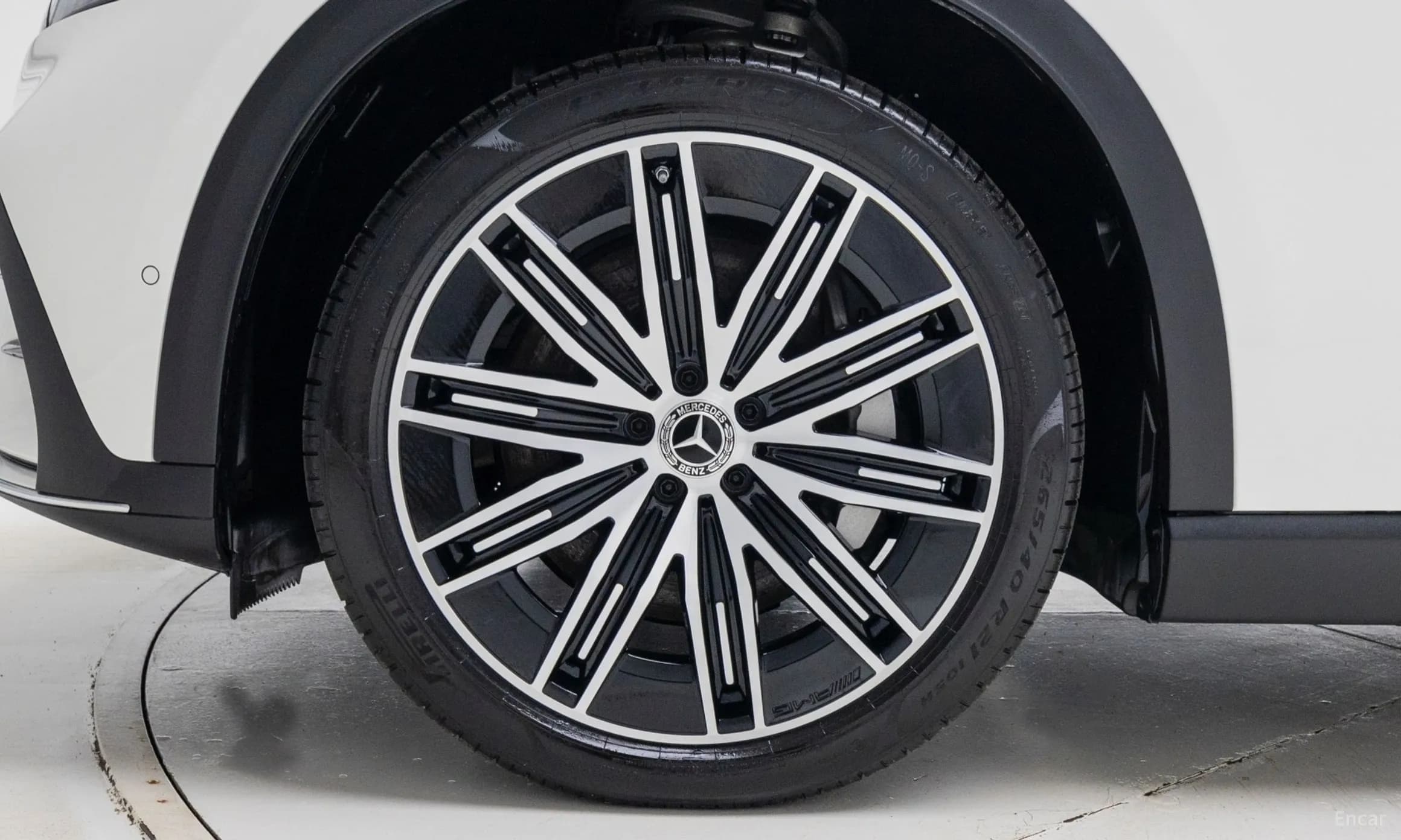 EQE SUV X294