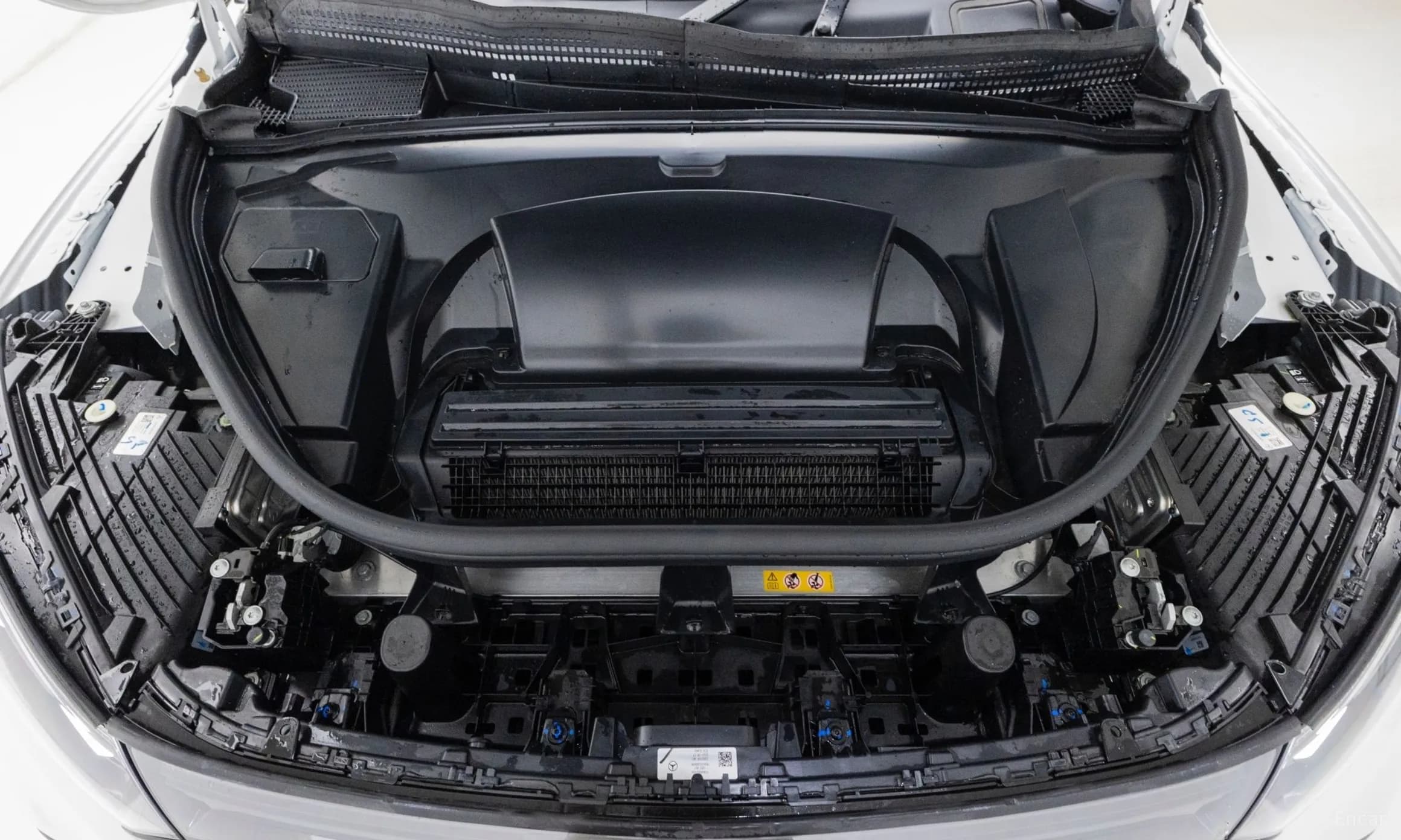 EQE SUV X294
